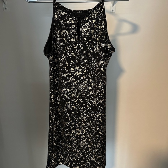 Dex Black and Gold Patterned Dress - Picture 2 of 3